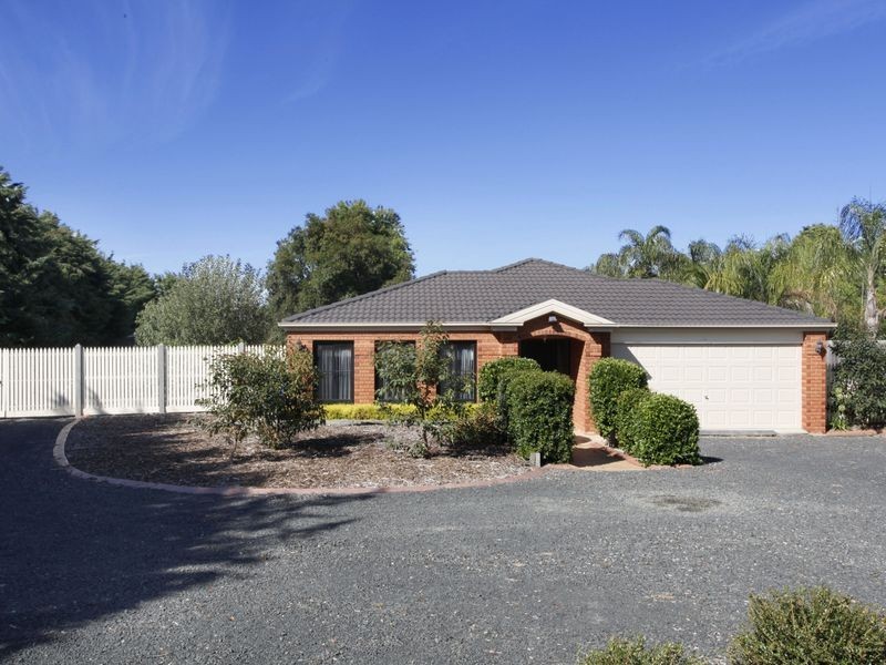 6 Gordon Close, Narre Warren South VIC 3805