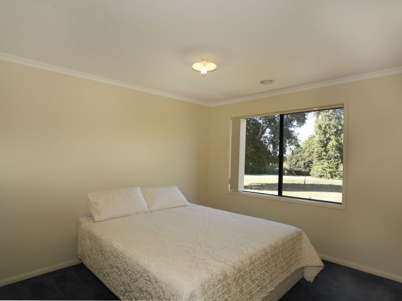 6 Gordon Close, Narre Warren South VIC 3805