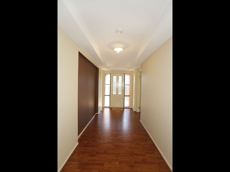 6 Gordon Close, Narre Warren South VIC 3805