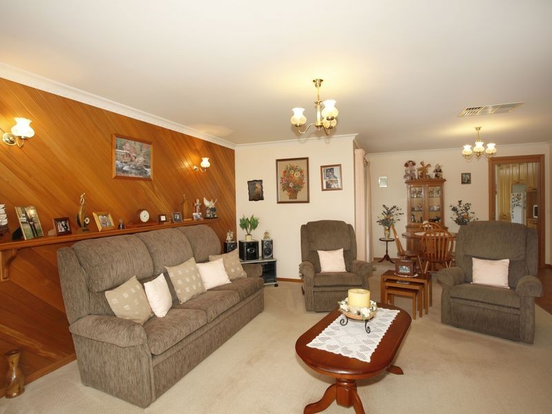 3 Dryden Court, Berwick VIC 3806