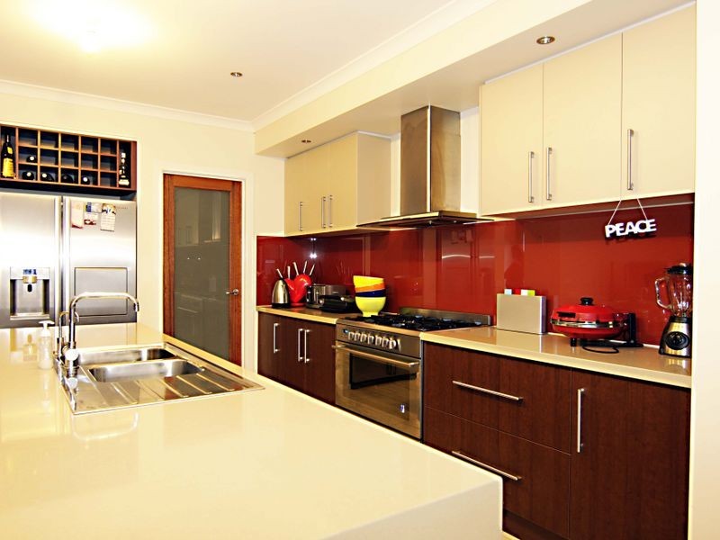 8 Little Gem Way, Berwick VIC 3806