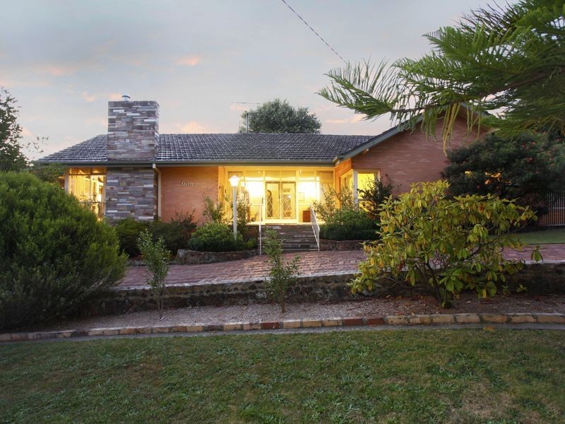 41-43 Manuka Road, Berwick VIC 3806