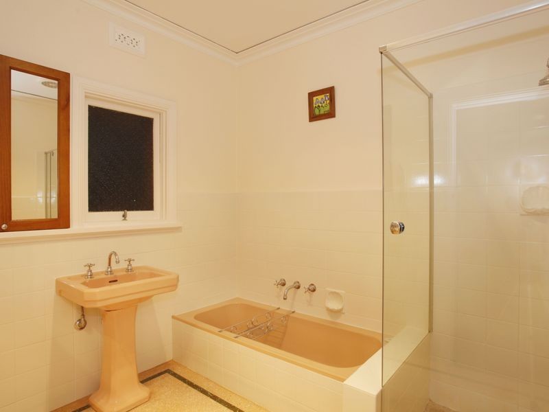 41-43 Manuka Road, Berwick VIC 3806