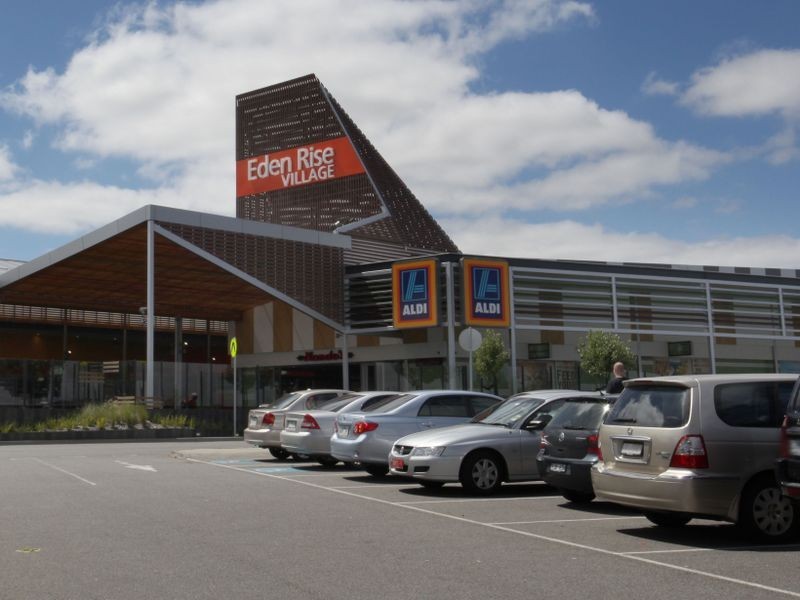 11 Limousin Court, Berwick VIC 3806