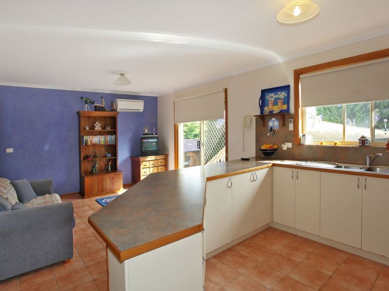 37 Jarryd Crescent, Berwick VIC 3806