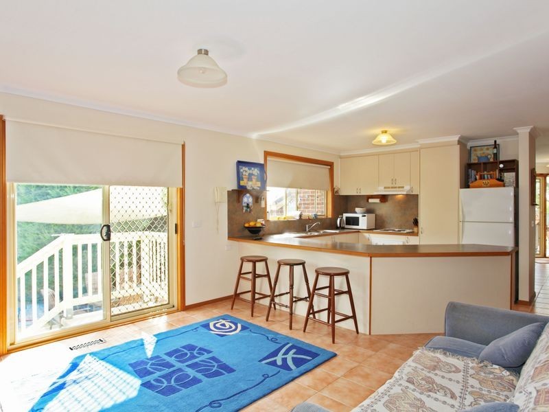 37 Jarryd Crescent, Berwick VIC 3806