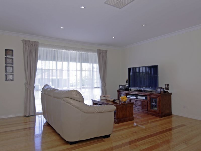 4 Hagen Drive, Berwick VIC 3806