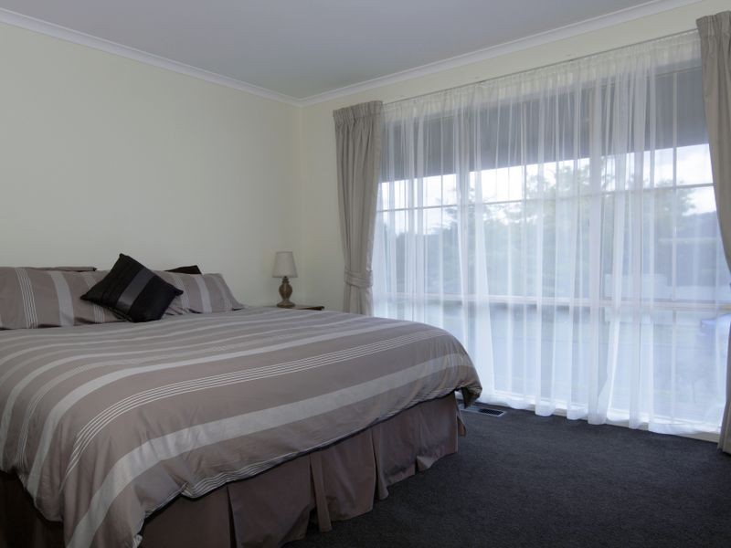 4 Hagen Drive, Berwick VIC 3806