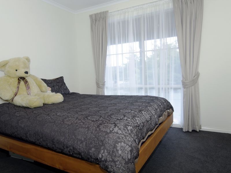 4 Hagen Drive, Berwick VIC 3806