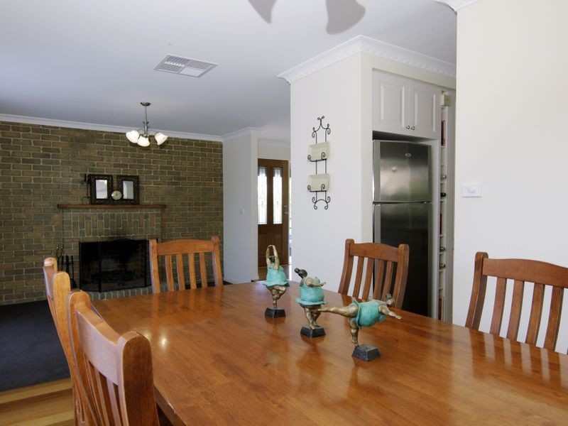4 Hagen Drive, Berwick VIC 3806