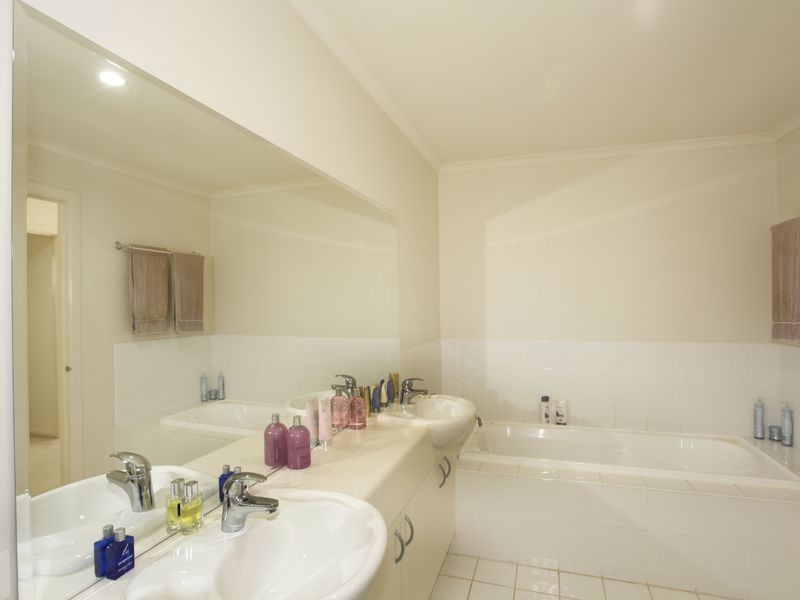 3 Hunt Club Road, Narre Warren South VIC 3805