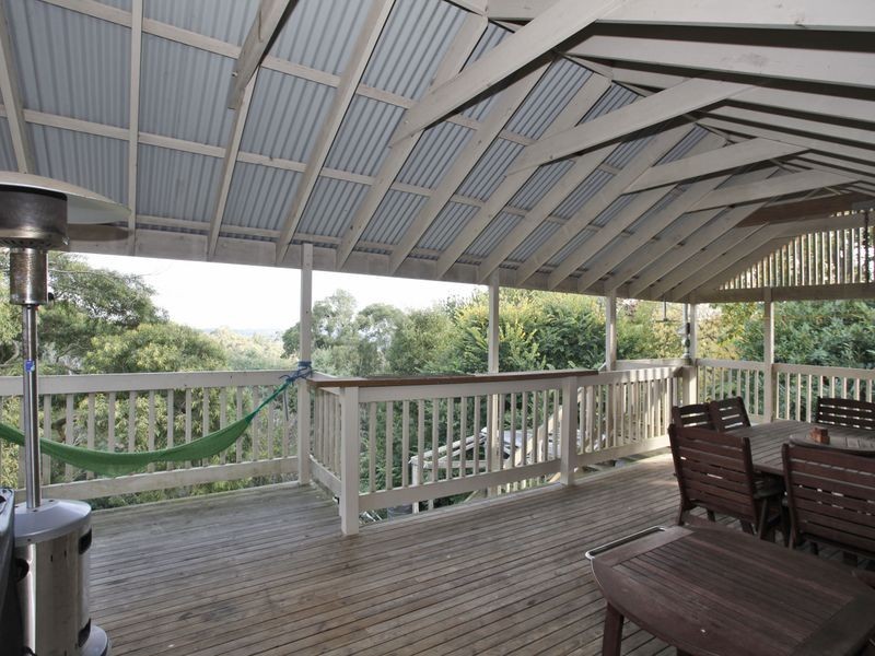 17 Salisbury Road, Beaconsfield Upper VIC 3808