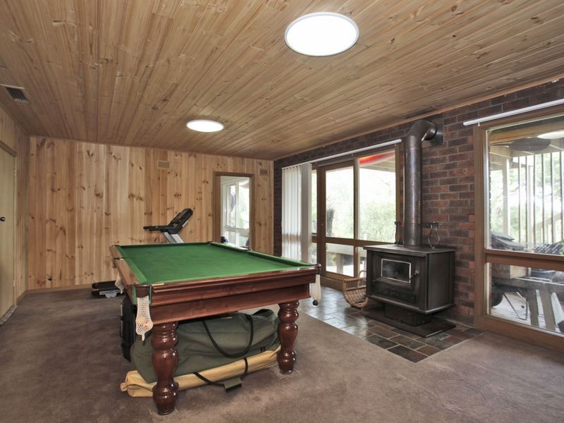 17 Salisbury Road, Beaconsfield Upper VIC 3808
