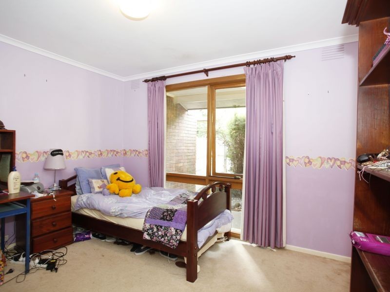 17 Salisbury Road, Beaconsfield Upper VIC 3808