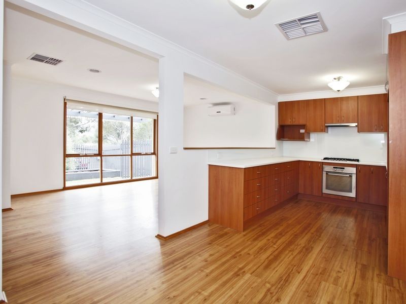 2 Yeramba Retreat, Berwick VIC 3806