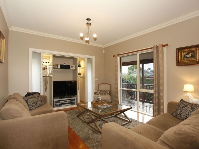 10 Logan Place, Berwick VIC 3806