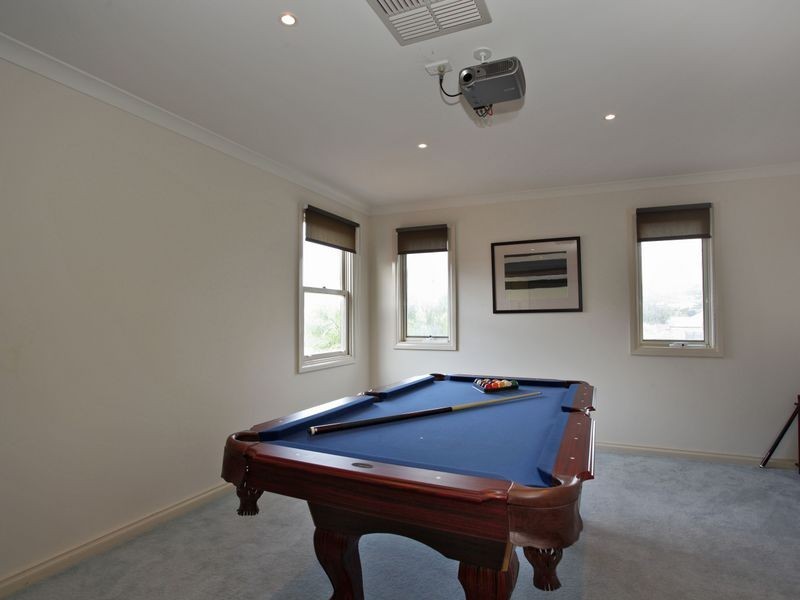 10 Logan Place, Berwick VIC 3806