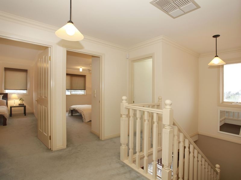 10 Logan Place, Berwick VIC 3806