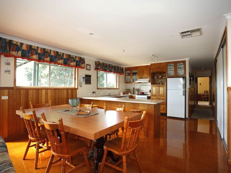 18 Mahon Avenue, Beaconsfield VIC 3807