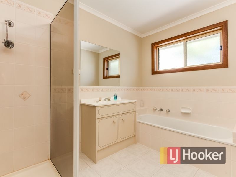2/27-29 Souter Street, Beaconsfield VIC 3807