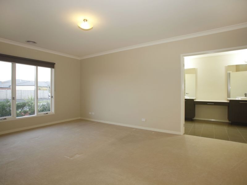 5 Cribb Cove, Narre Warren South VIC 3805