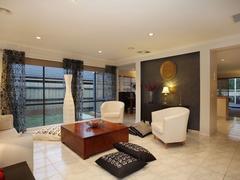 22 Osmington Circle, Narre Warren South VIC 3805