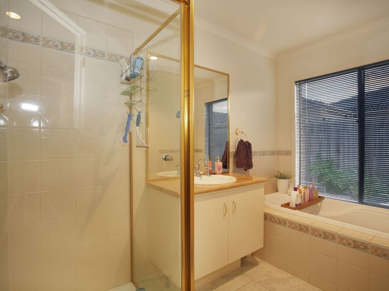 22 Osmington Circle, Narre Warren South VIC 3805