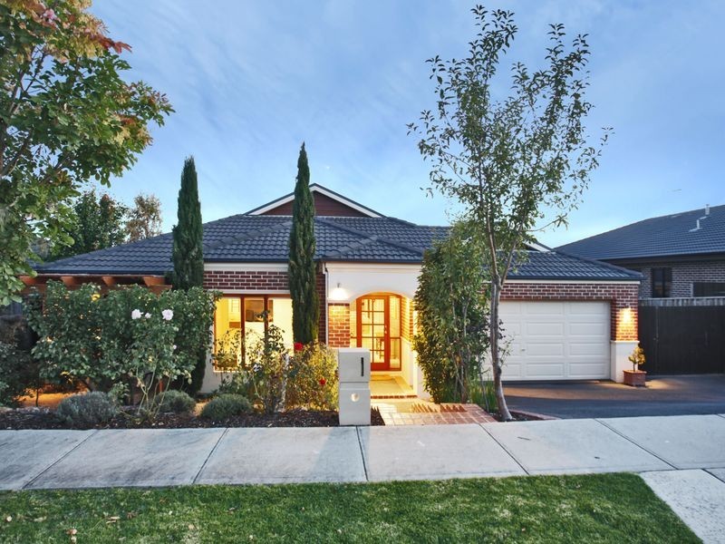 6 Lorne Court, Berwick VIC 3806