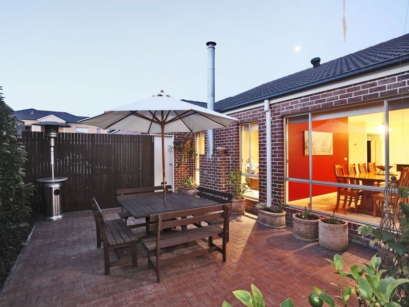 6 Lorne Court, Berwick VIC 3806