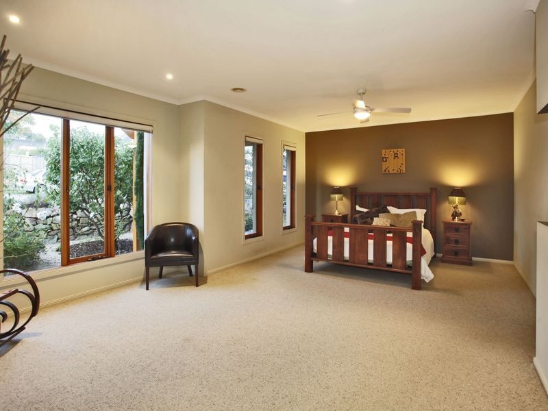 6 Lorne Court, Berwick VIC 3806