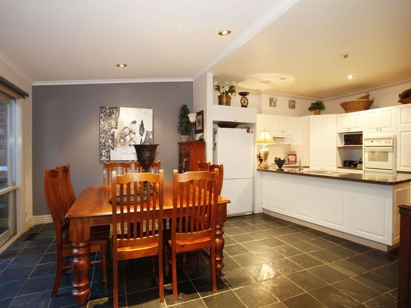 4/17-19 Palmerston Street, Berwick VIC 3806