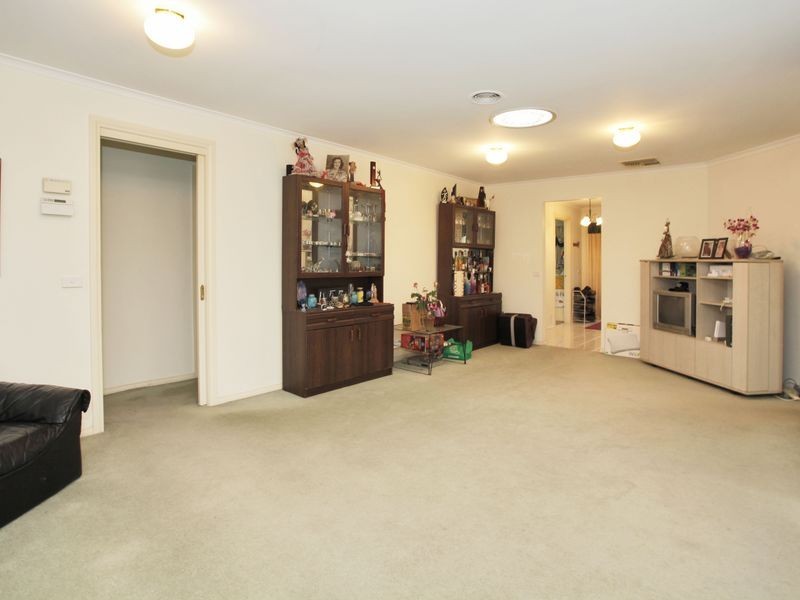 85 Avebury Drive, Berwick VIC 3806