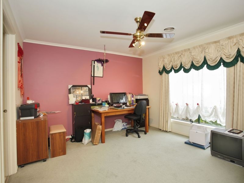 85 Avebury Drive, Berwick VIC 3806