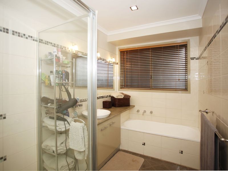 65 Hinrichsen Drive, Hallam VIC 3803