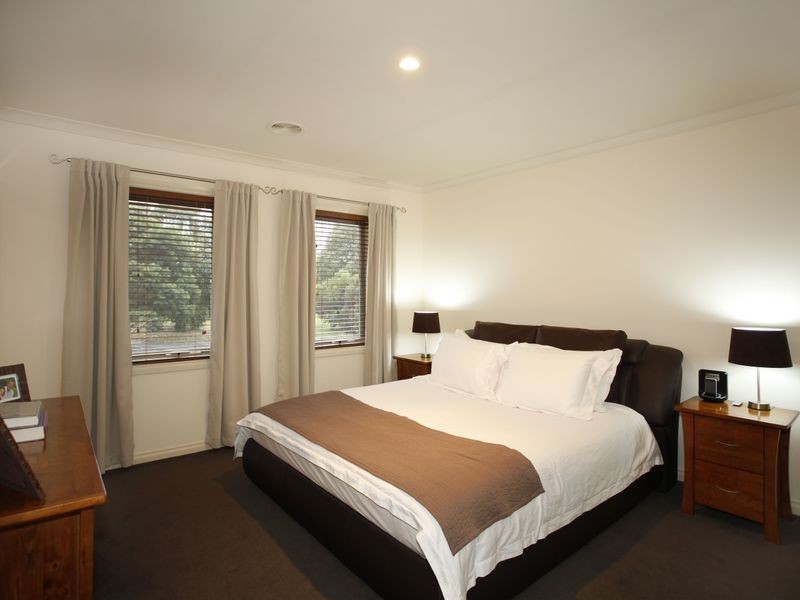 56 Inglis Road, Berwick VIC 3806