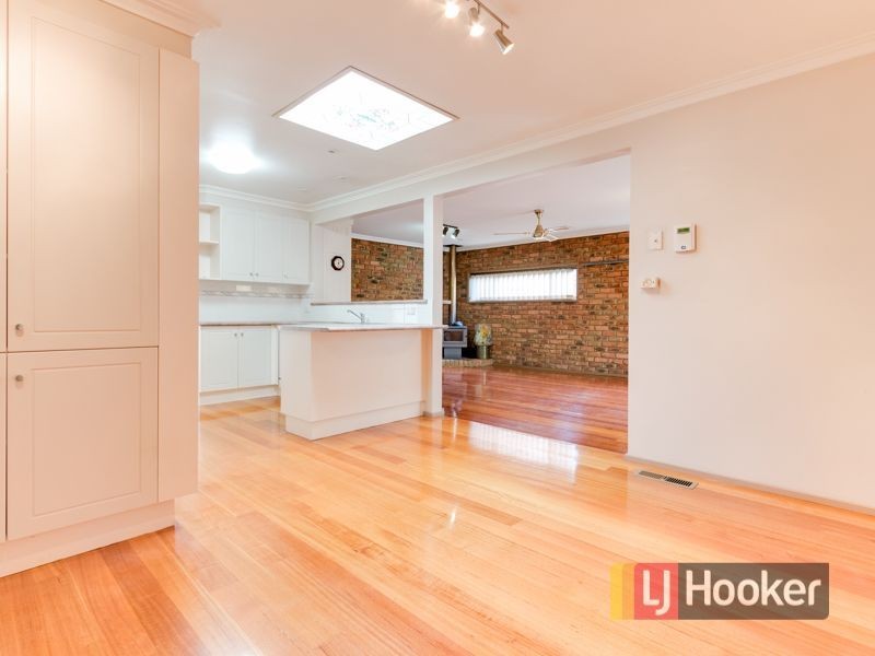 6 Millwood Avenue, Berwick VIC 3806