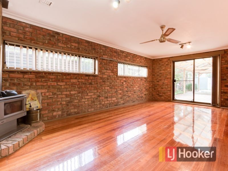 6 Millwood Avenue, Berwick VIC 3806