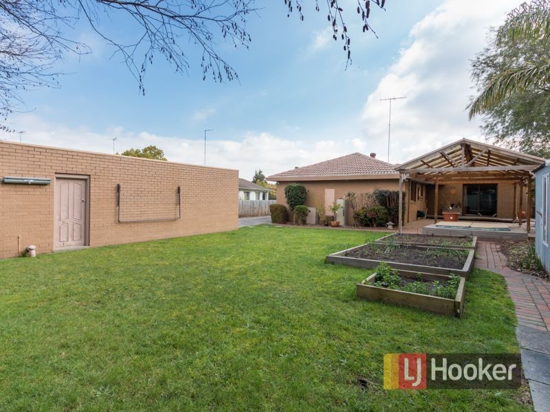 6 Millwood Avenue, Berwick VIC 3806