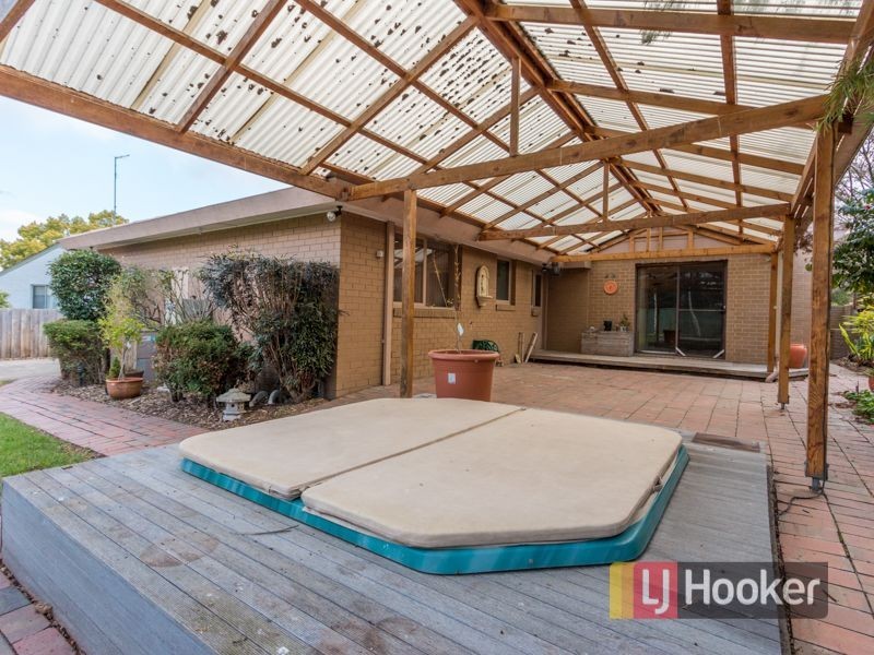 6 Millwood Avenue, Berwick VIC 3806