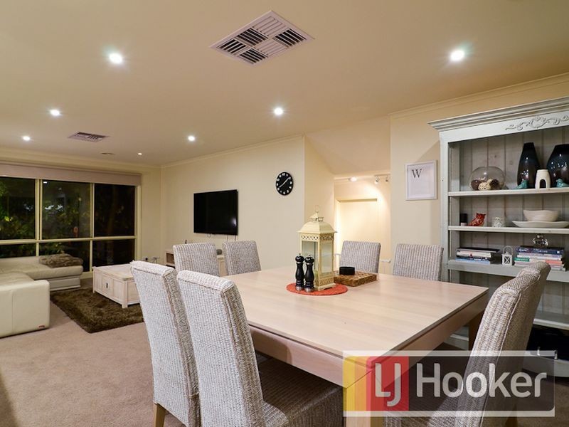 1 Harcourt Way, Berwick VIC 3806