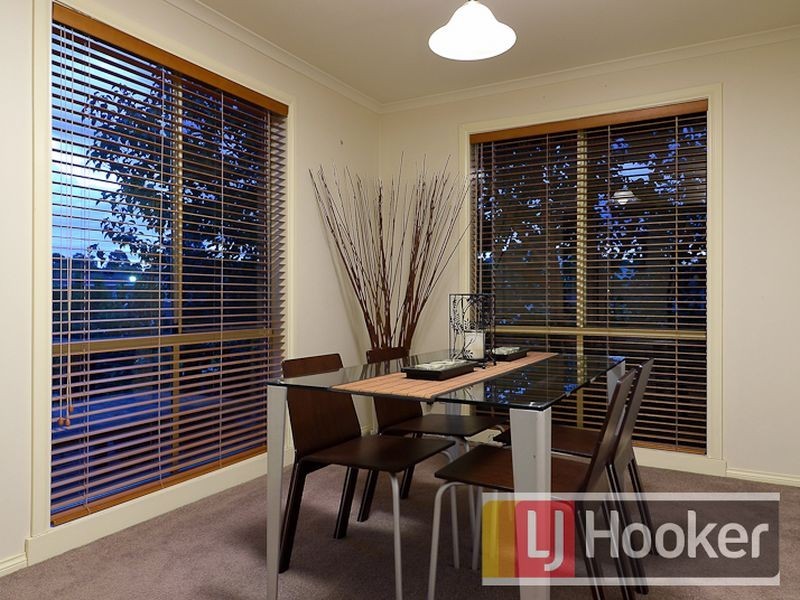 1 Harcourt Way, Berwick VIC 3806