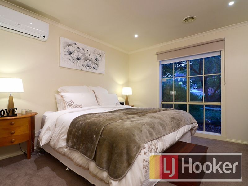 1 Harcourt Way, Berwick VIC 3806