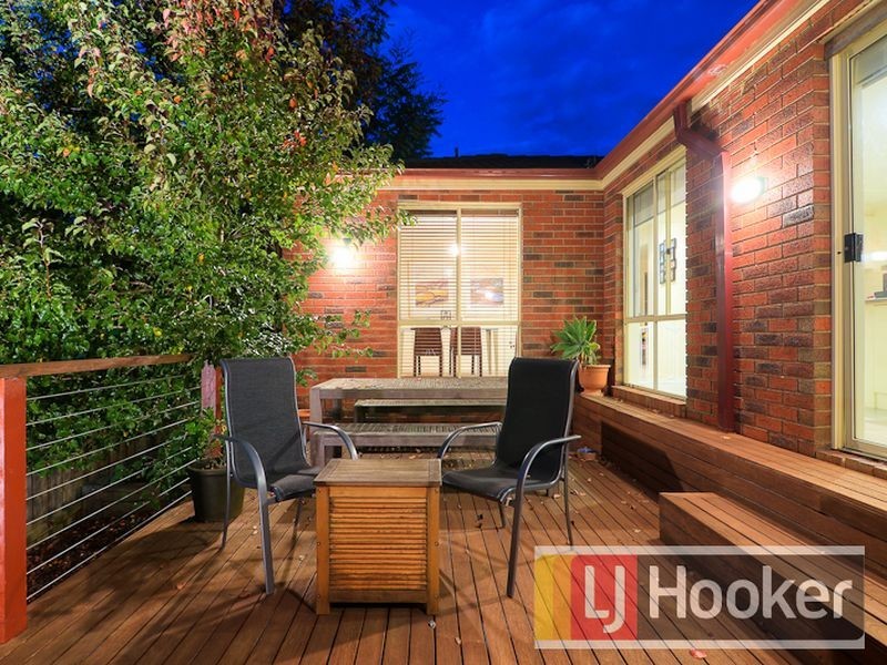 1 Harcourt Way, Berwick VIC 3806