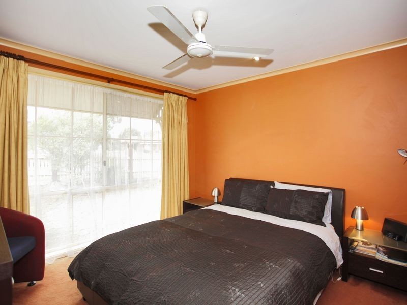 34B Mitre Crescent, Berwick VIC 3806