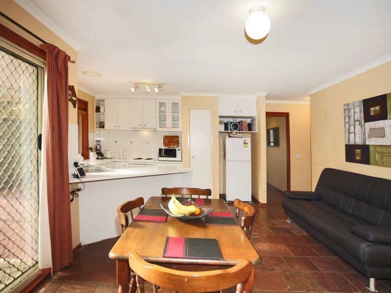 34B Mitre Crescent, Berwick VIC 3806