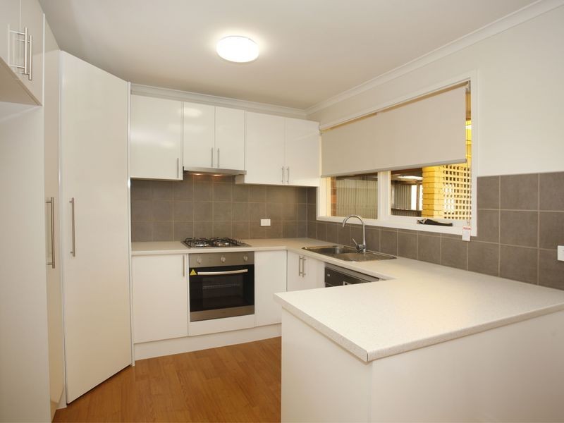 6 Strathavan Drive, Berwick VIC 3806