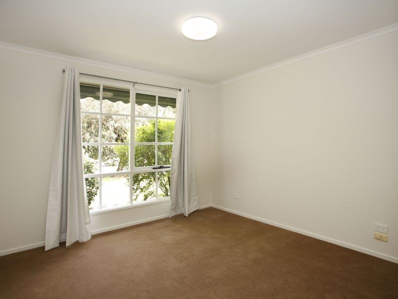 6 Strathavan Drive, Berwick VIC 3806