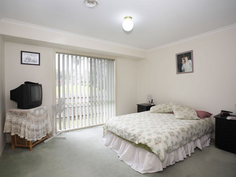 6 Parkwood Avenue, Narre Warren South VIC 3805