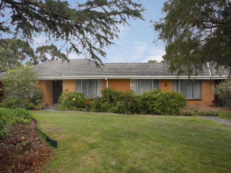 22 Lyall Road, Berwick VIC 3806