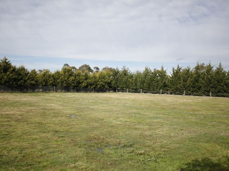 3 Thomas Street, Beaconsfield VIC 3807